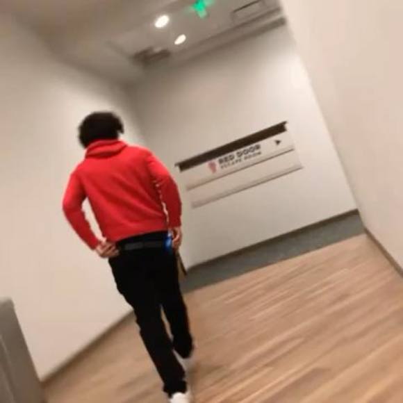 Meet your Posher, Max - Picture 1 of 1